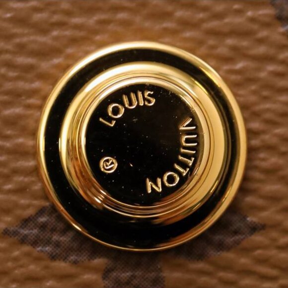 Louis Vuitton LV Monogram Vanity PM bag - Picture 15 of 16